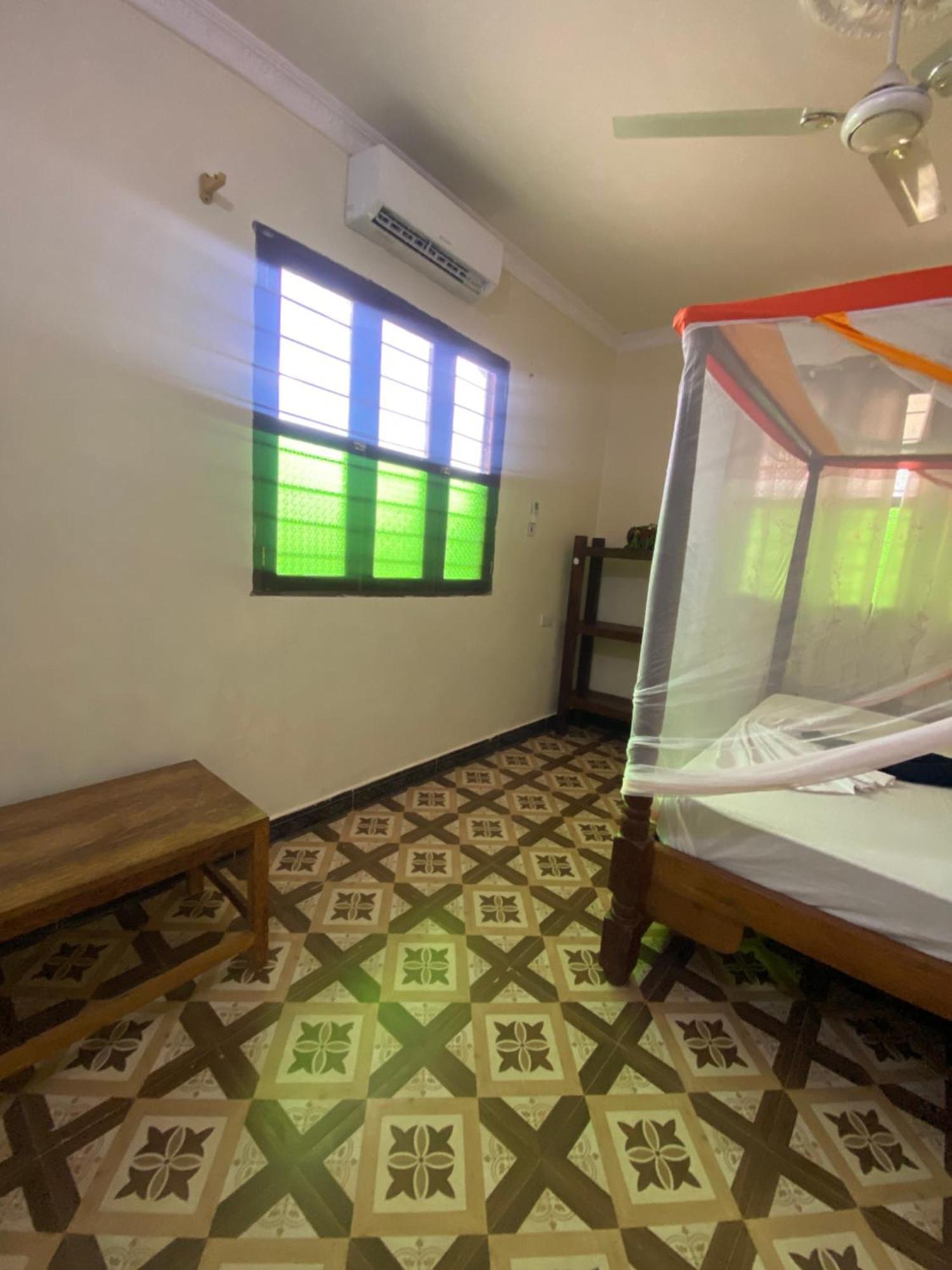 Falcon House Kendwa Bed & Breakfast Екстериор снимка