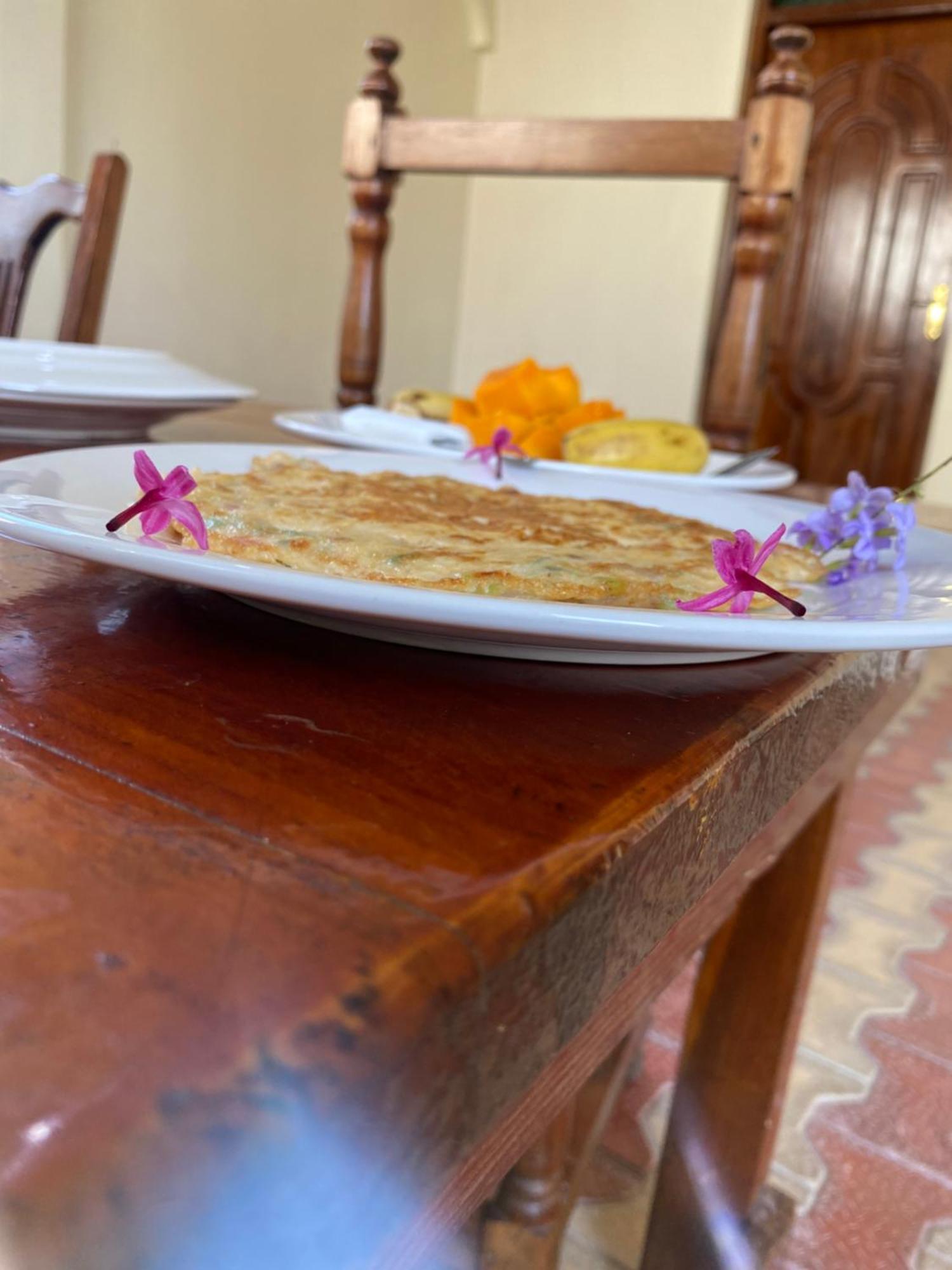 Falcon House Kendwa Bed & Breakfast Екстериор снимка