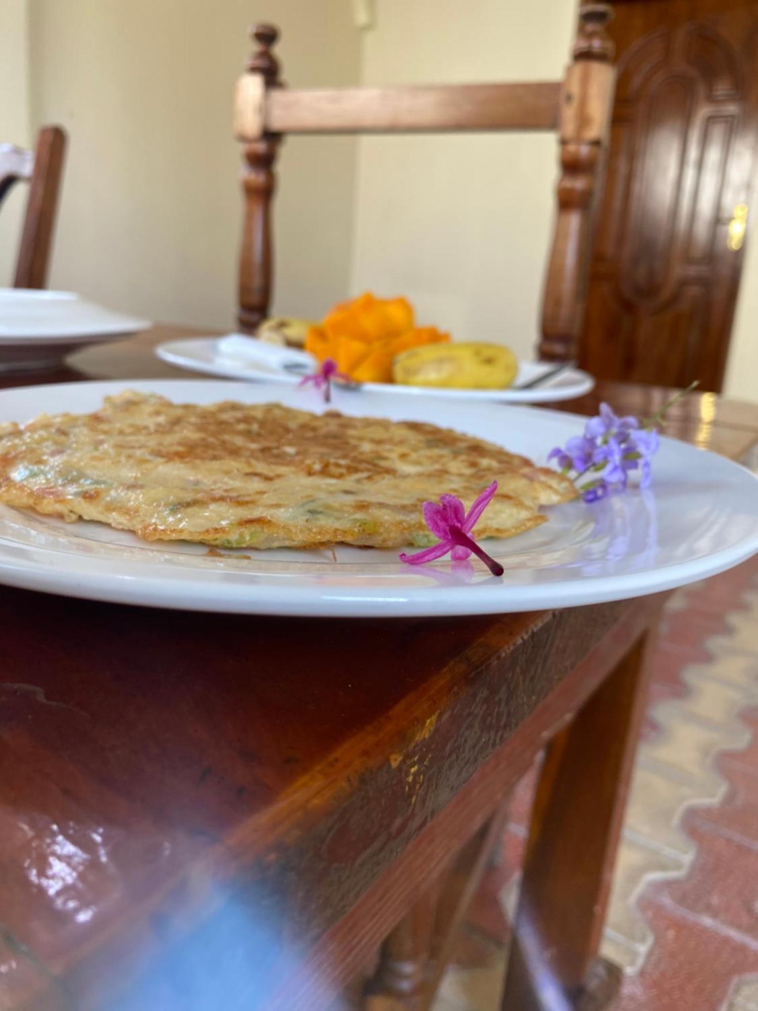 Falcon House Kendwa Bed & Breakfast Екстериор снимка